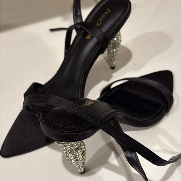 Fashion Nova Black Heels with Glittering Silver Details - Picture 1 of 1